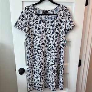 Ronni Nicole Navy and White Floral Dress